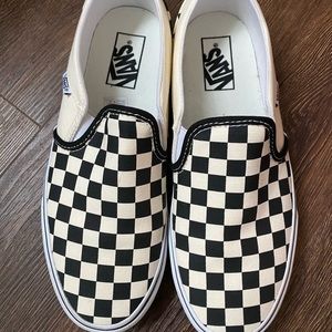 Black and white checkered classic vans slip-on